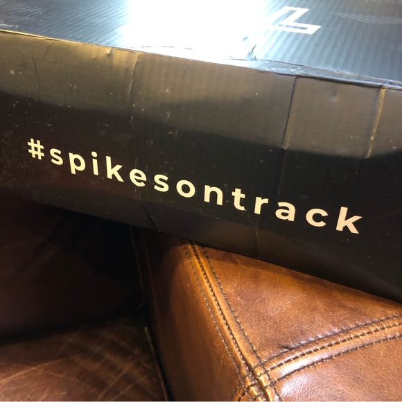 Running Spikes Track Shoes New - Picture 10 of 13